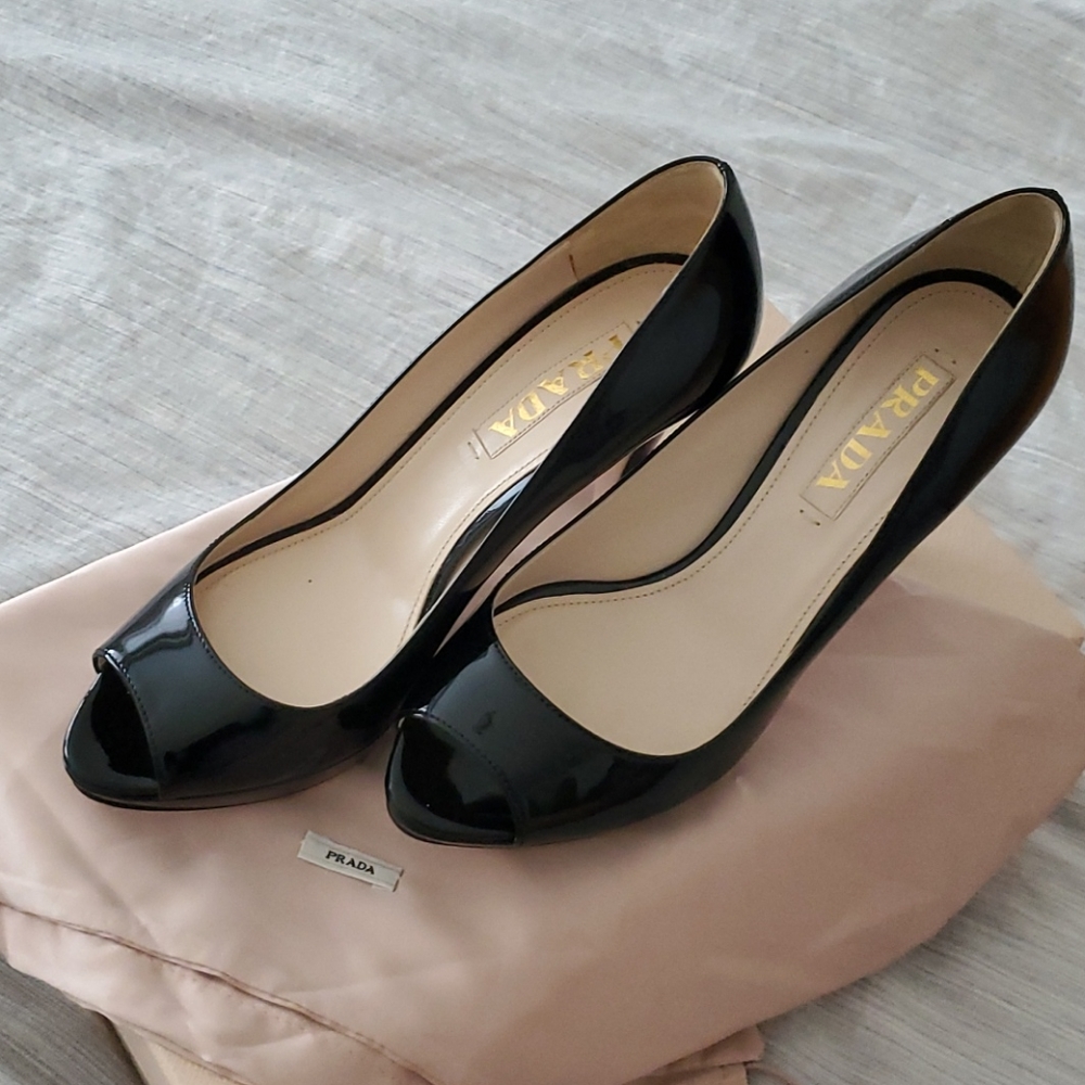 Like new Prada Peep toe heels Sz 36.5